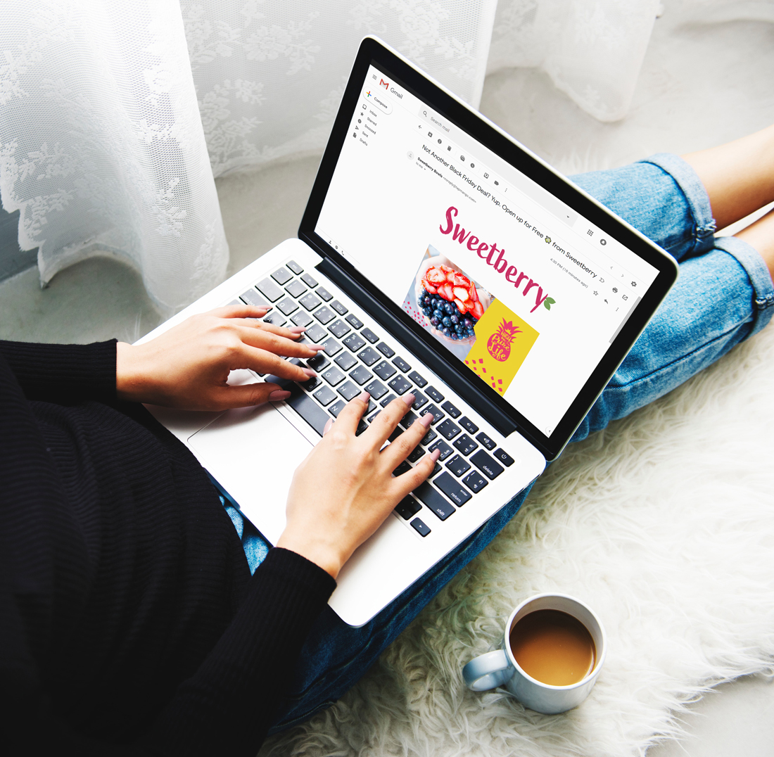 A Sweetberry Bowls promotional email open on a laptop
